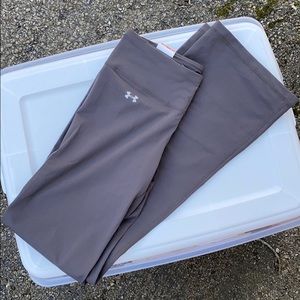 NWT Under Armour yoga pants sz SM